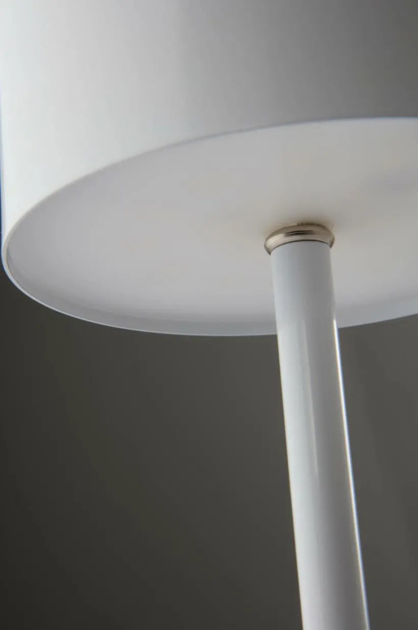 ARA Bordslampa LED Portabel