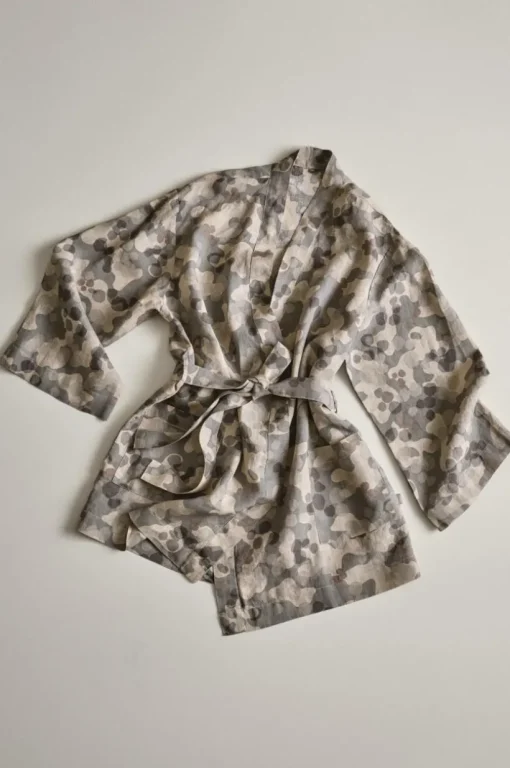 CARA Kimono Kort