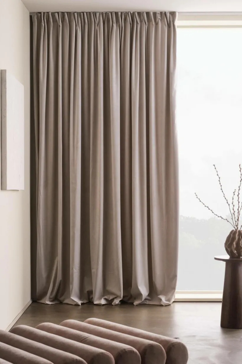 ELSIE Mörkläggningsgardin - 1 Längd - Extrabred