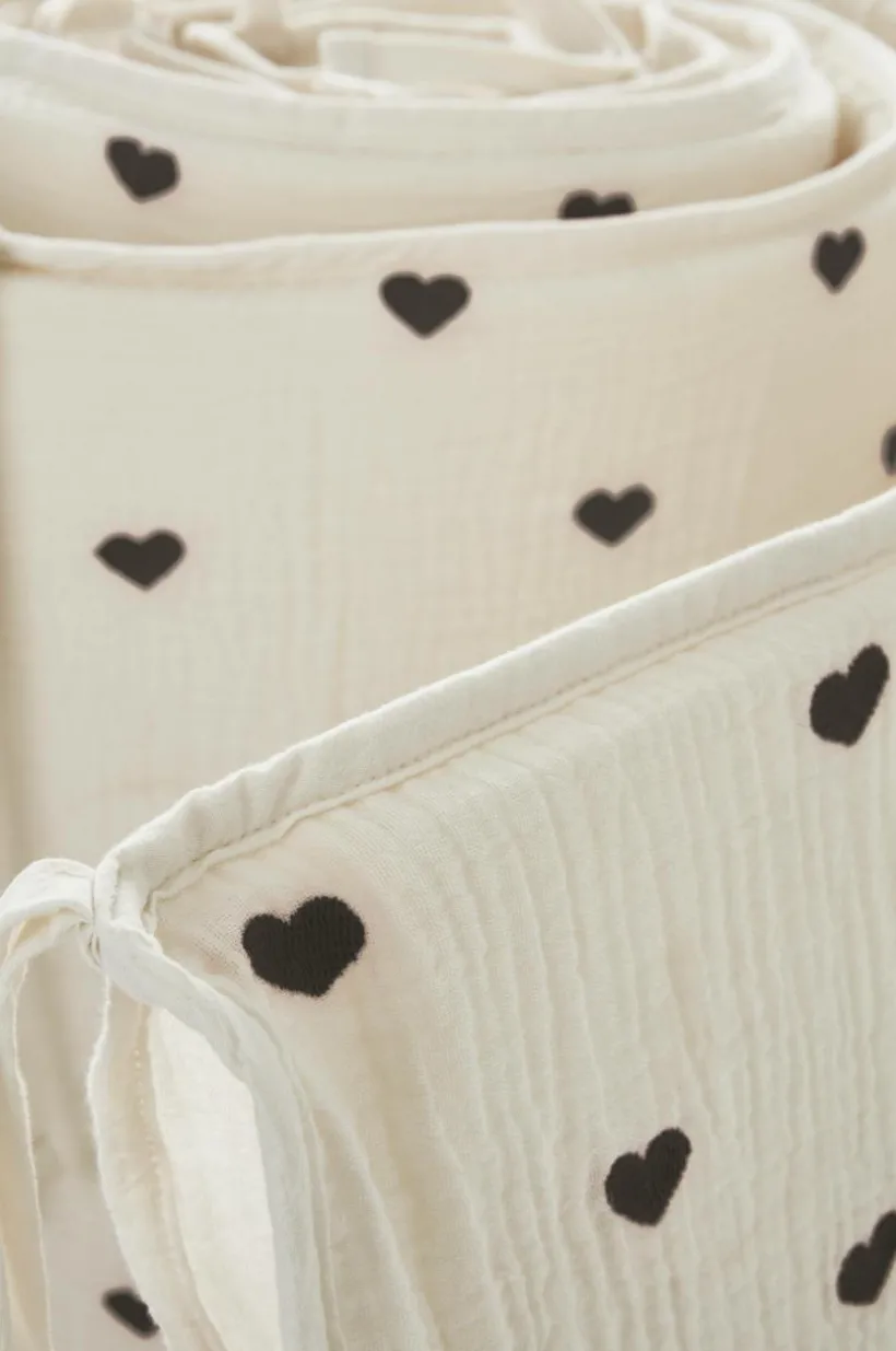 HEARTS MINI Spjälsängsskydd - Ekologisk