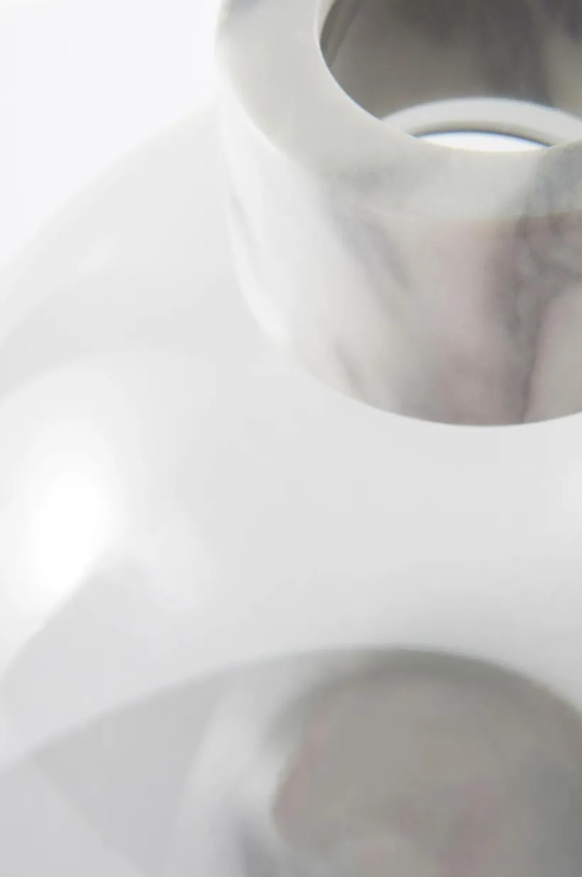 HILLEVI Glasvas - Höjd 28,5 Cm