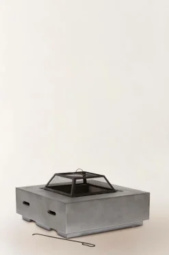 HOWARD Eldstad 88x88 Cm