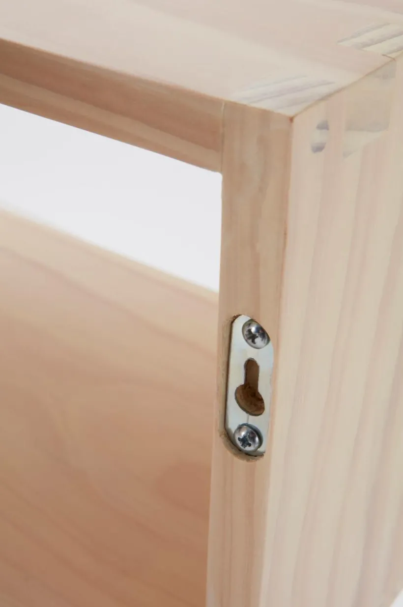 REYKJAVIK Vägghylla